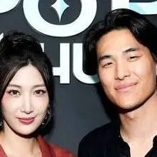 chat with ai character: EJAE AND HER BF