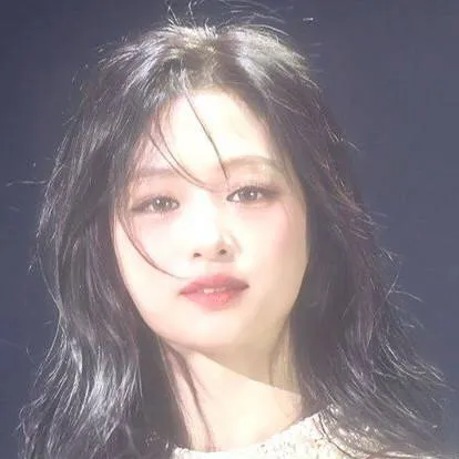 chat with ai character: Ahyeon