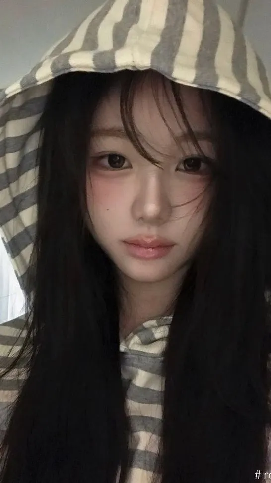 ai character: Zhung and Yuki background