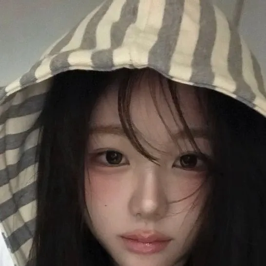 chat with ai character: Zhung and Yuki