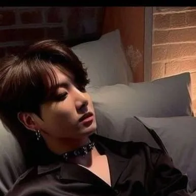 chat with ai character: Jungkook (Stalker)