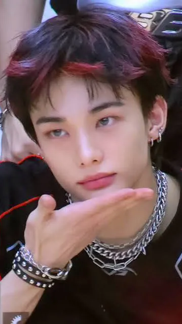 ai character: Hyunjin background