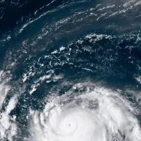 chat with ai character: hurricane Erin 