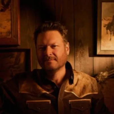 chat with ai character: Blake Shelton love