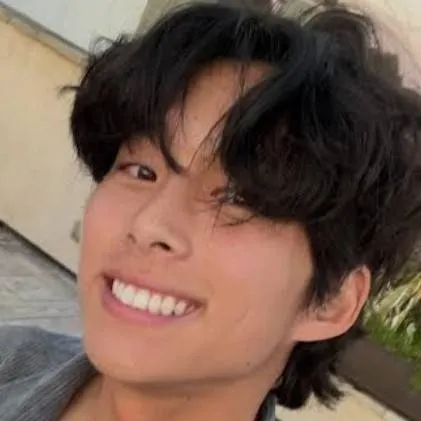chat with ai character: Brandon Yoon