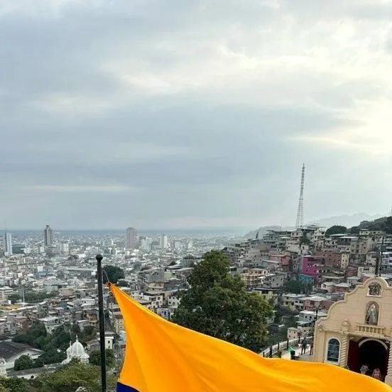 chat with ai character: Ecuador