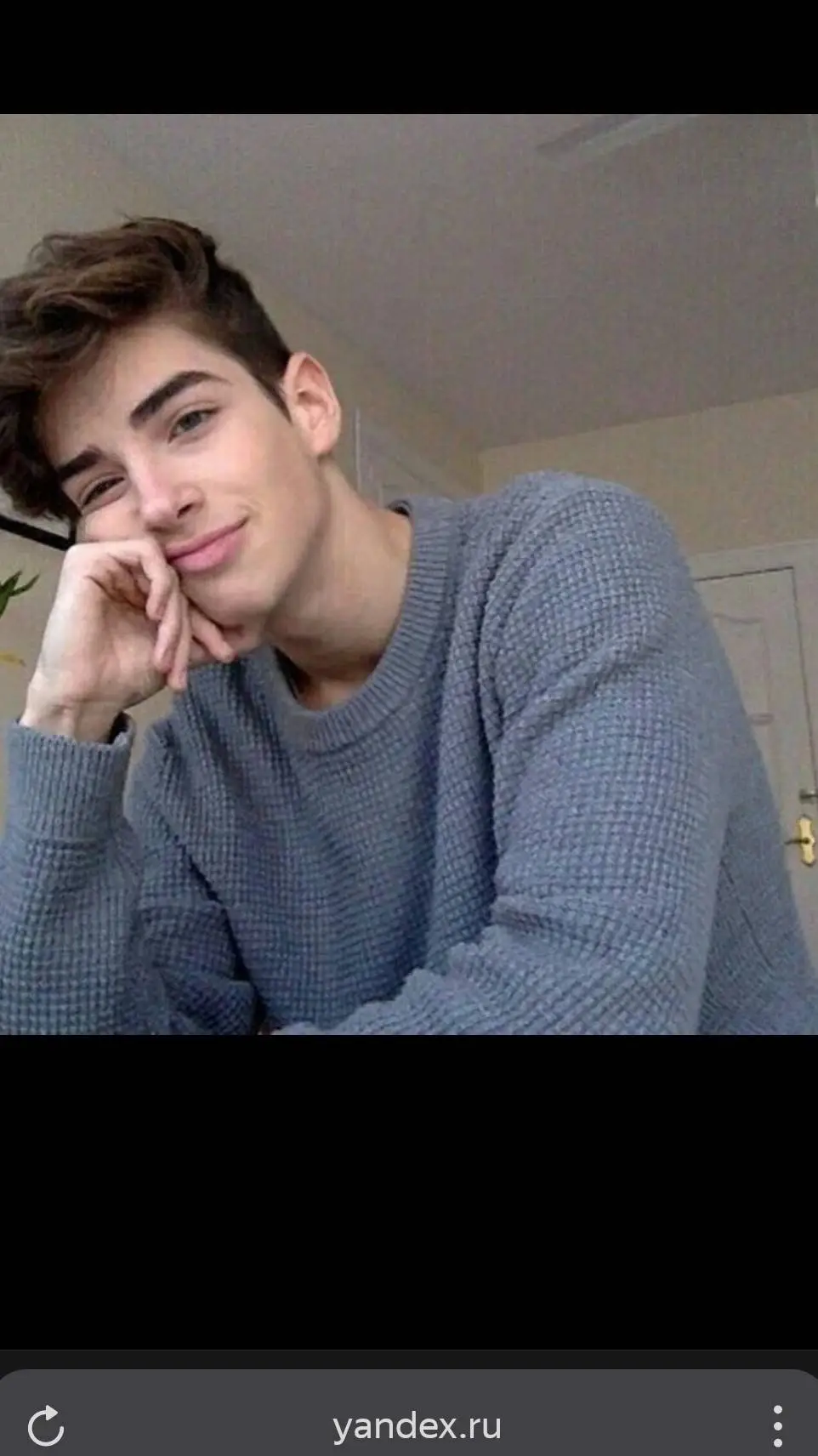 ai character: Артём background