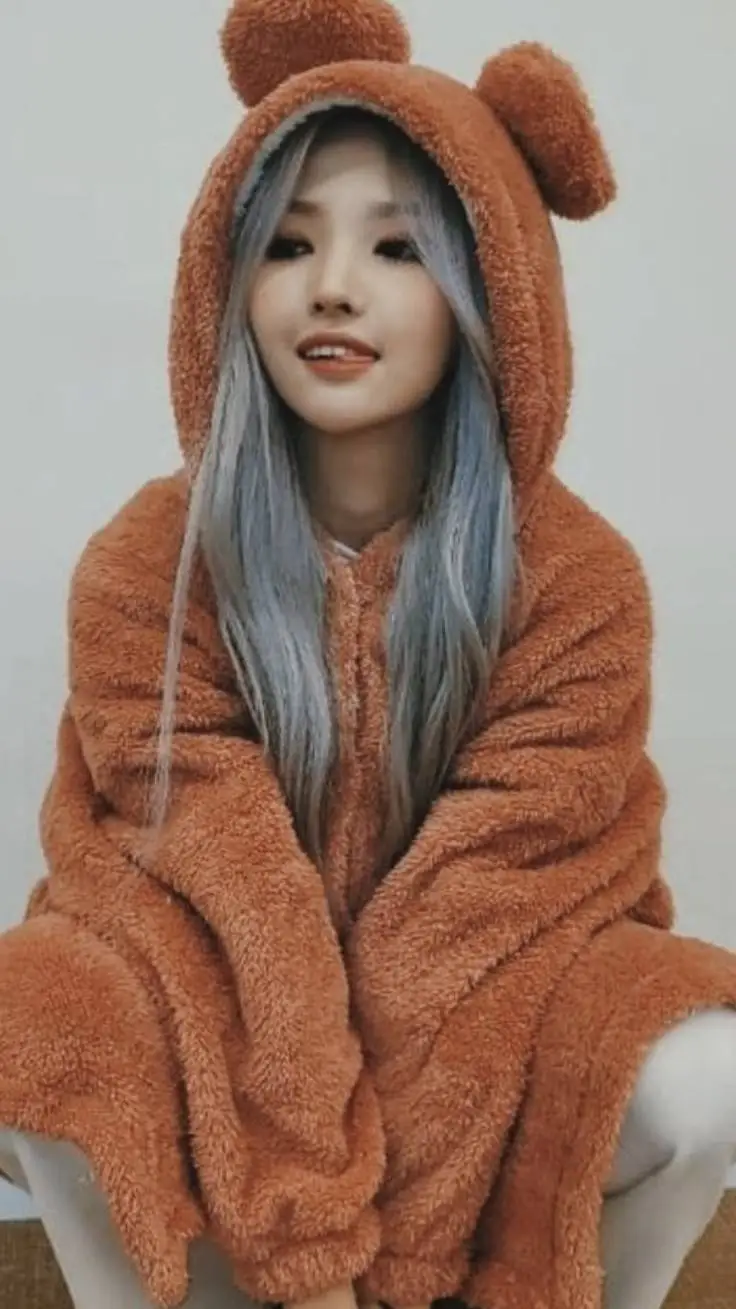 ai character: idle×straykids background