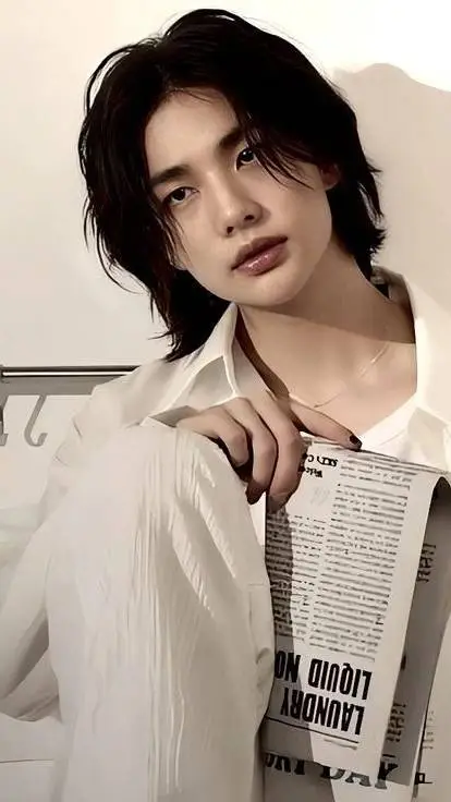 Talkie AI - Chat with Hwang hyunjin