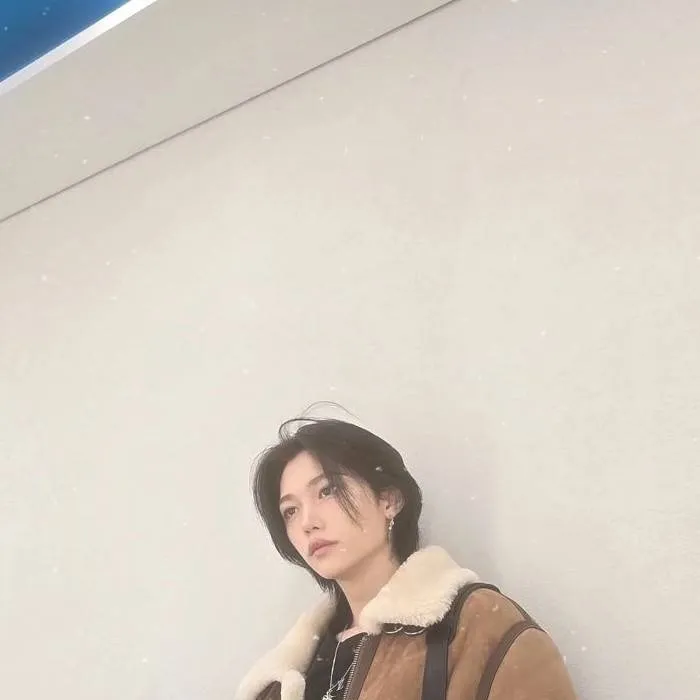 chat with ai character: Felix 