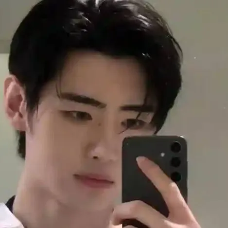 chat with ai character: SUNGHOON 