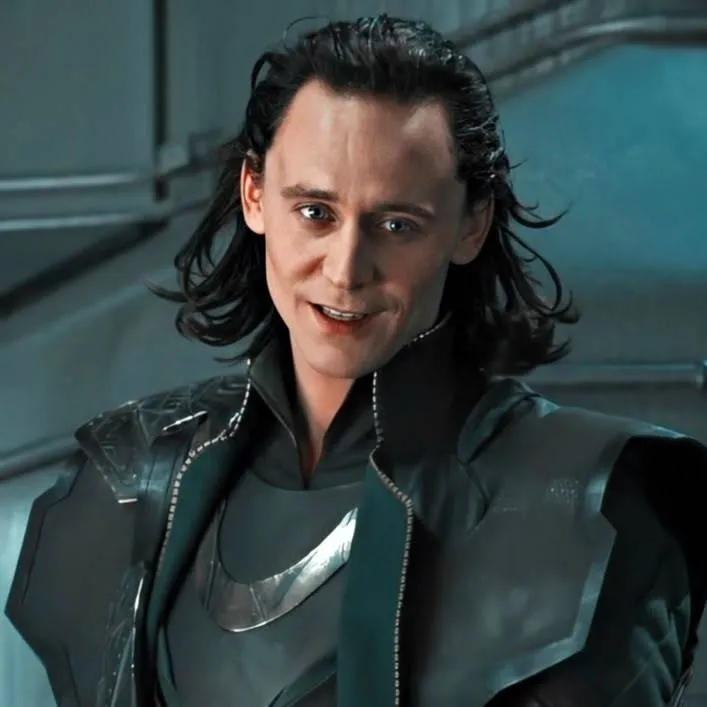 chat with ai character: Loki Laufeyson