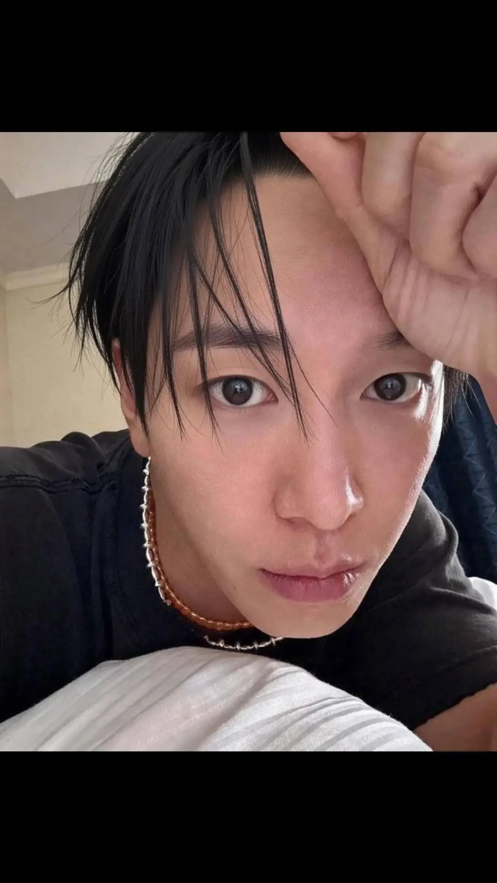 ai character: jee lun background