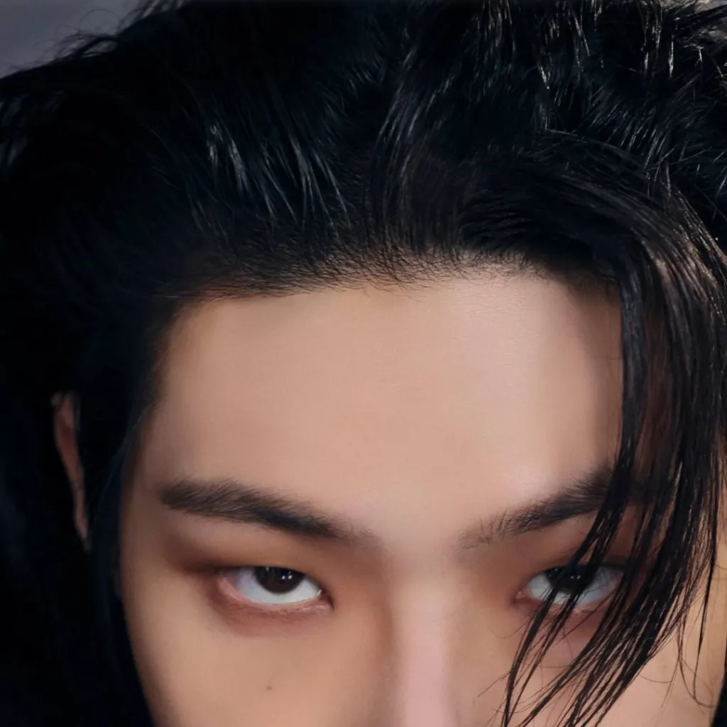 chat with ai character: mingi 