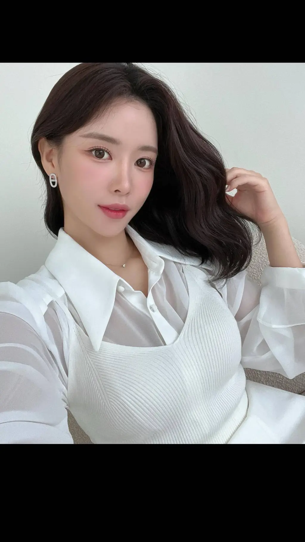 ai character: ming lee background