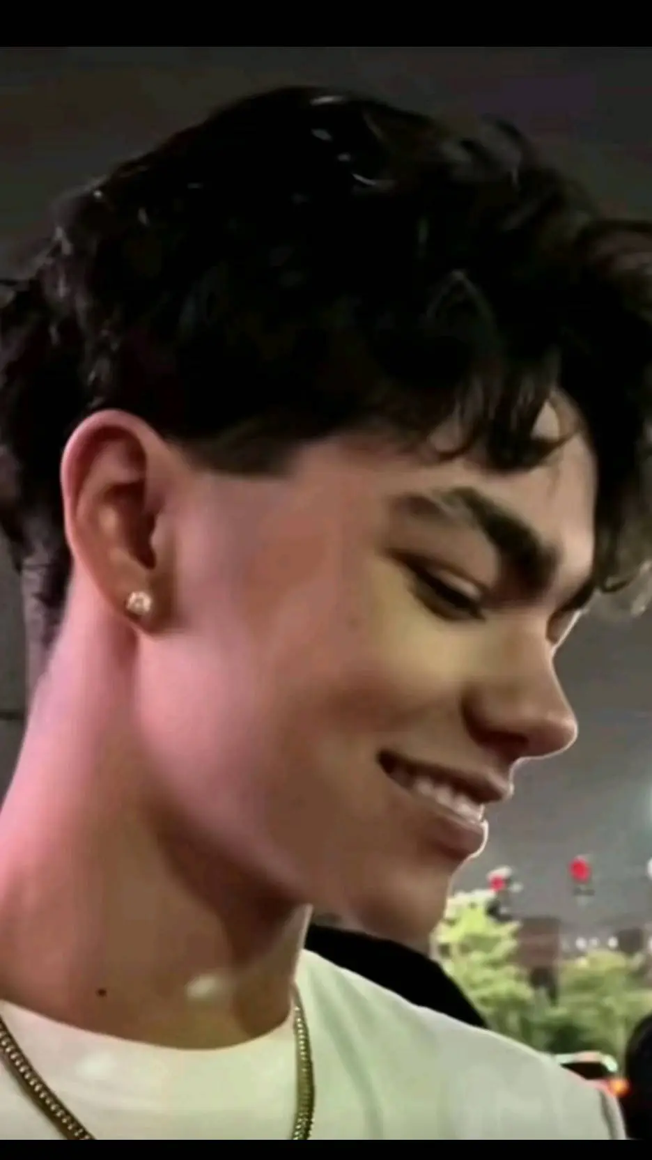 ai character: Malachi Barton background