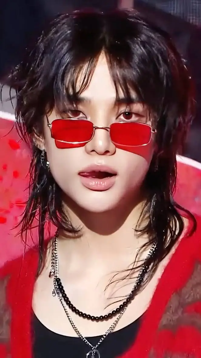 ai character: Hyunjin  background