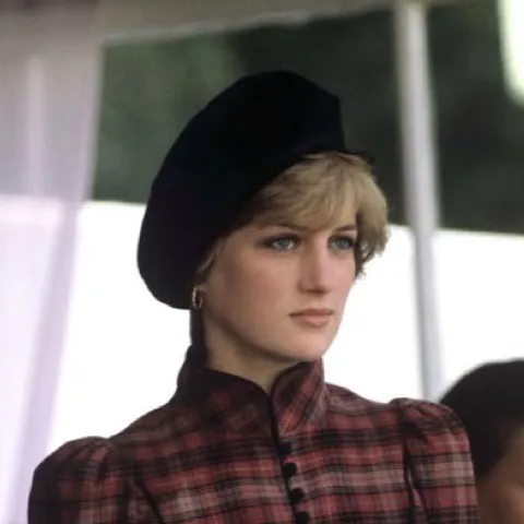 chat with ai character: Princess Diana 