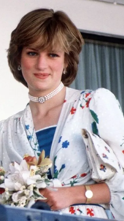 Talkie AI - Chat with Princess Diana 