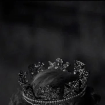 chat with ai character: Queen Elizabeth ii