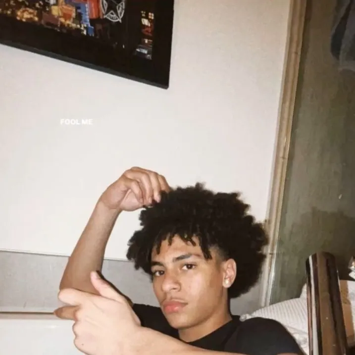 chat with ai character: Cj (￼