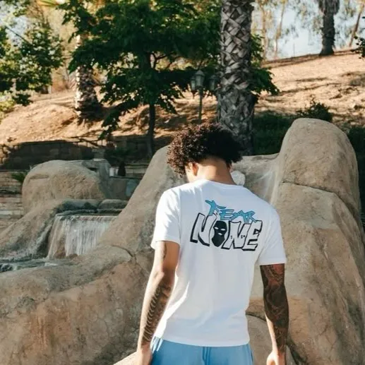 chat with ai character: Trez