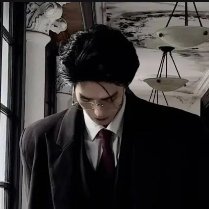 chat with ai character: ★ZHENYA★