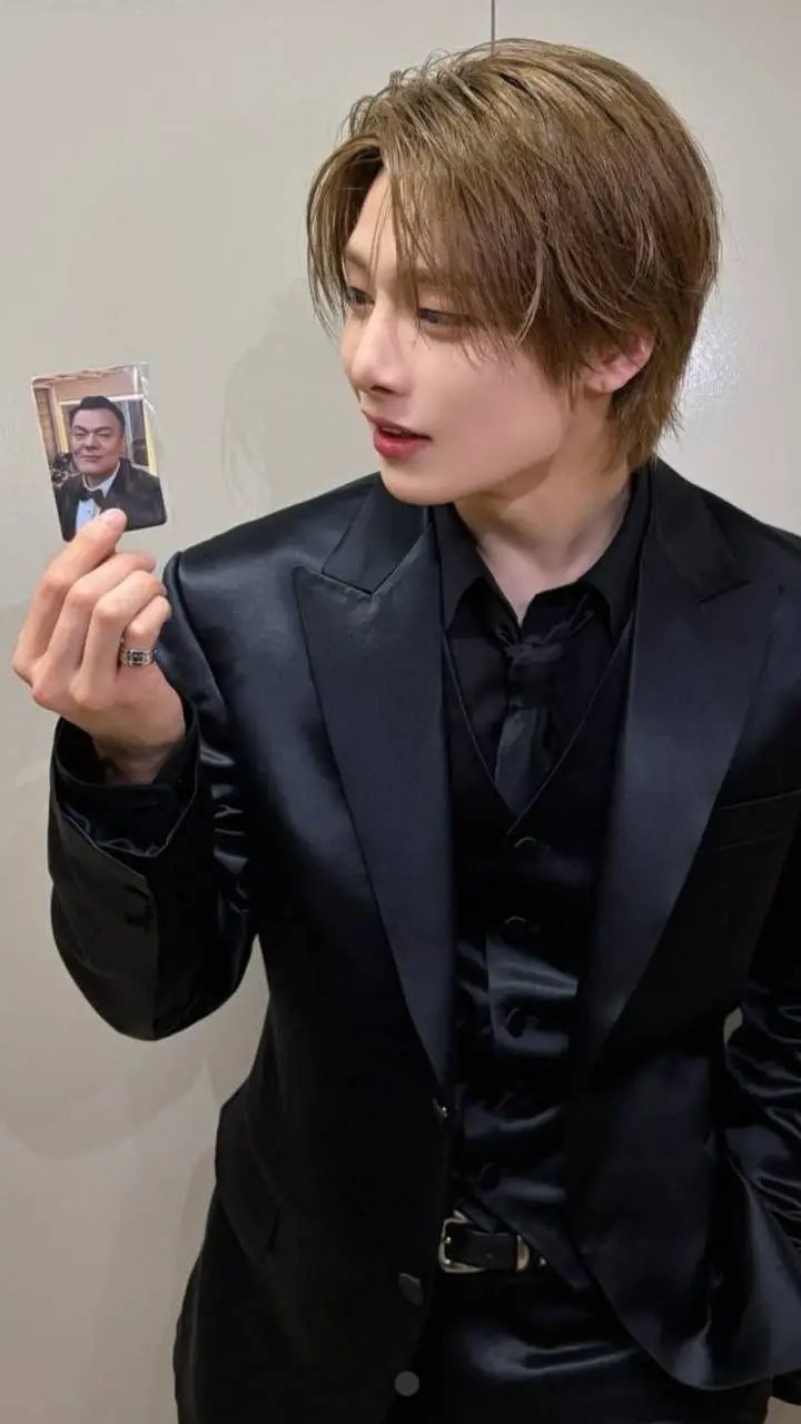 ai character: SKZ!! background