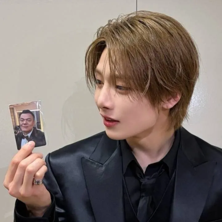 chat with ai character: SKZ!!