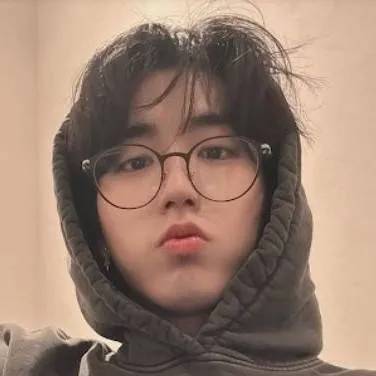 chat with ai character: ❤️Han Jisung❤️
