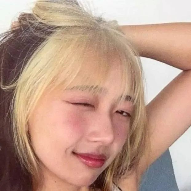 chat with ai character: Hannah Bahngggg