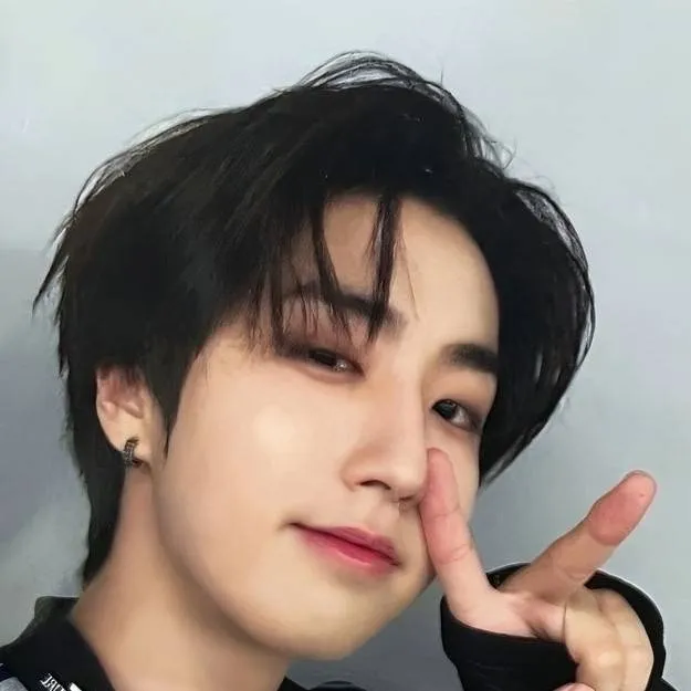 chat with ai character: ☆Jisung☆