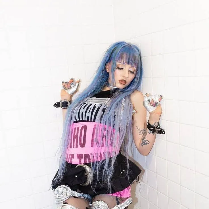 chat with ai character: ♡Ashnikko♡