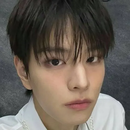 chat with ai character: _Seungmin_