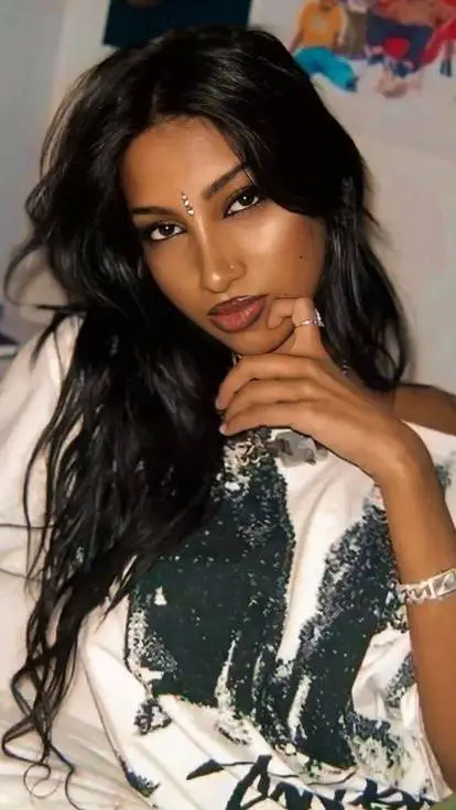 Talkie AI - Chat with ○Lara Raj○