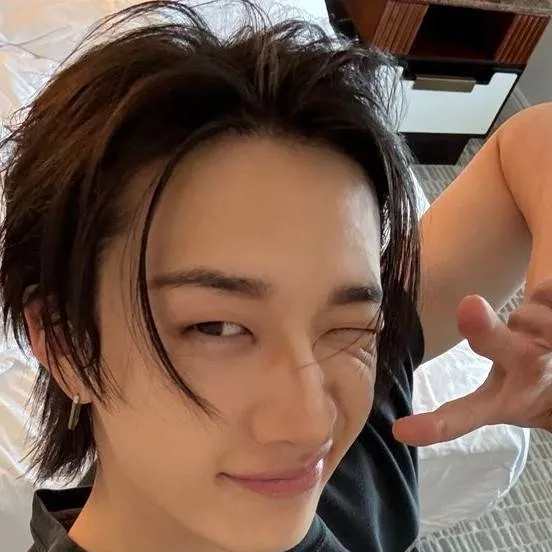 chat with ai character: ♤♠︎Bangchan♠︎♤