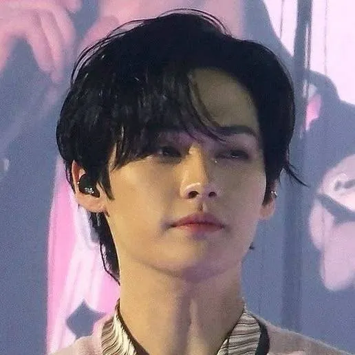 chat with ai character: !!Minho!!