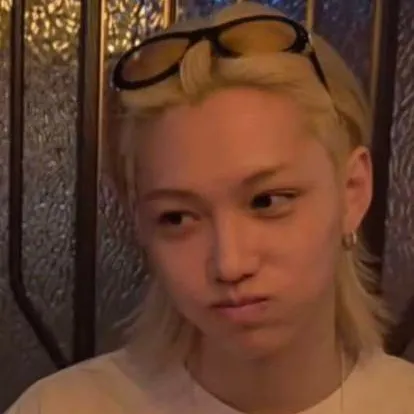 chat with ai character: ◇Lee Felix◇