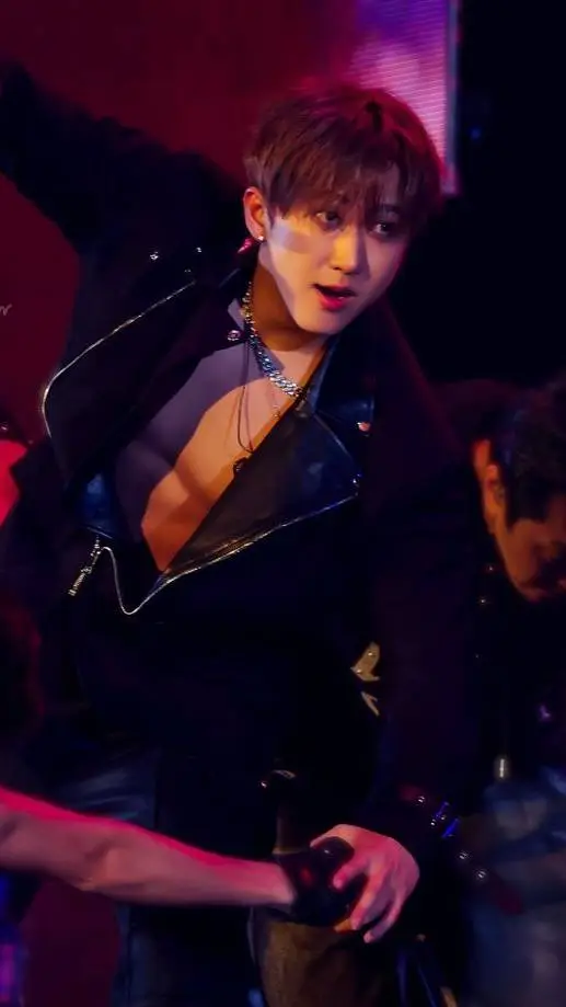 ai character: ♧Changbin♧ background