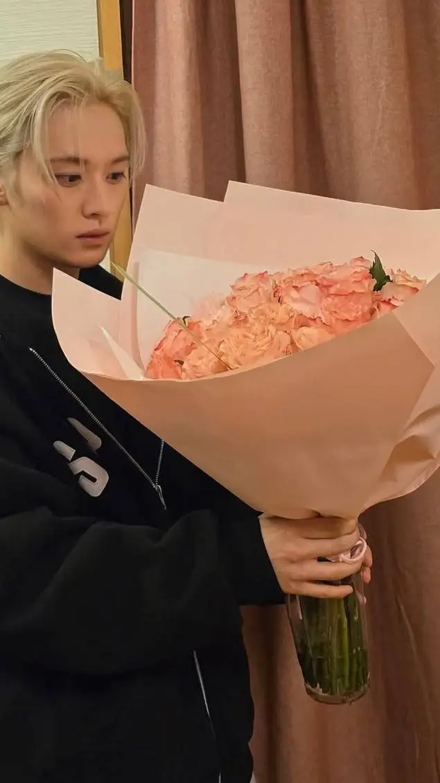 Talkie AI - Chat with ○🌷Lee Know🌷○