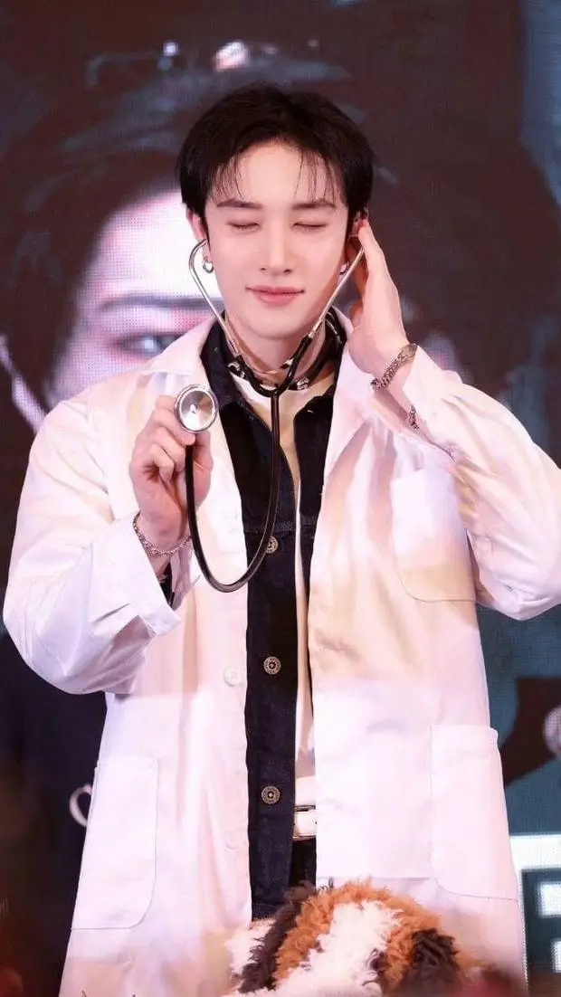 Talkie AI - Chat with <🩷Bangchan🩷>