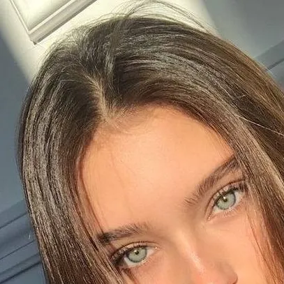 chat with ai character: liara