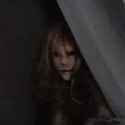 chat with ai character: Chloe (dog form) 