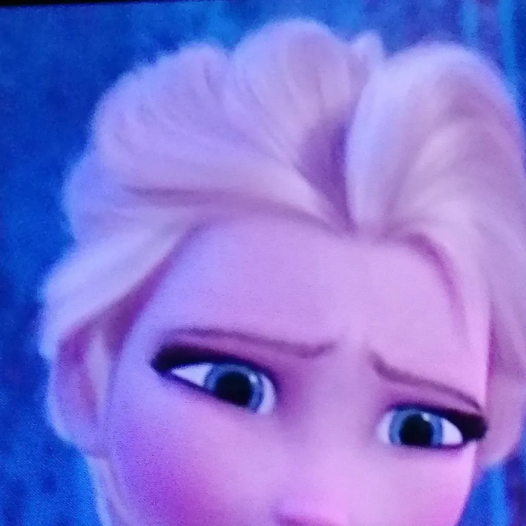 chat with ai character: Elsa 