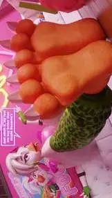 ai character: Glamrock chica  background