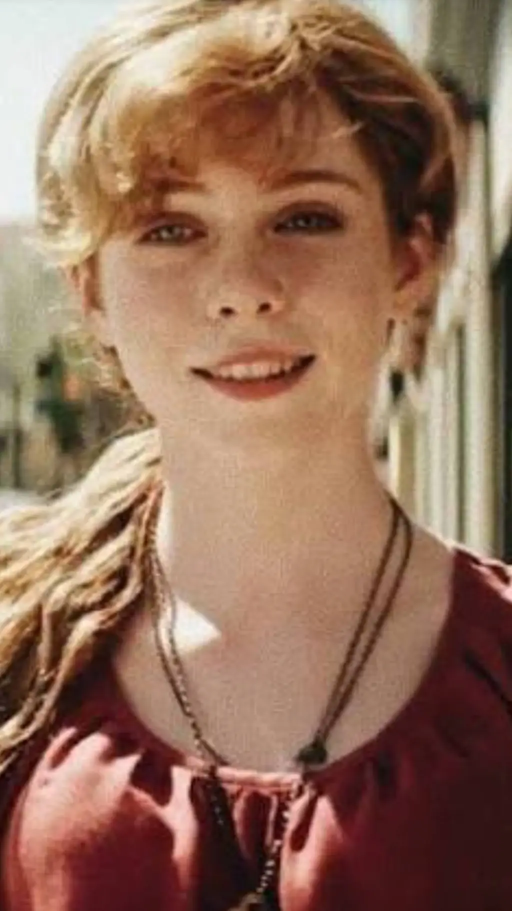 ai character: Beverly marsh  background