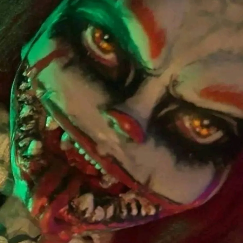 chat with ai character: Spider pennywise