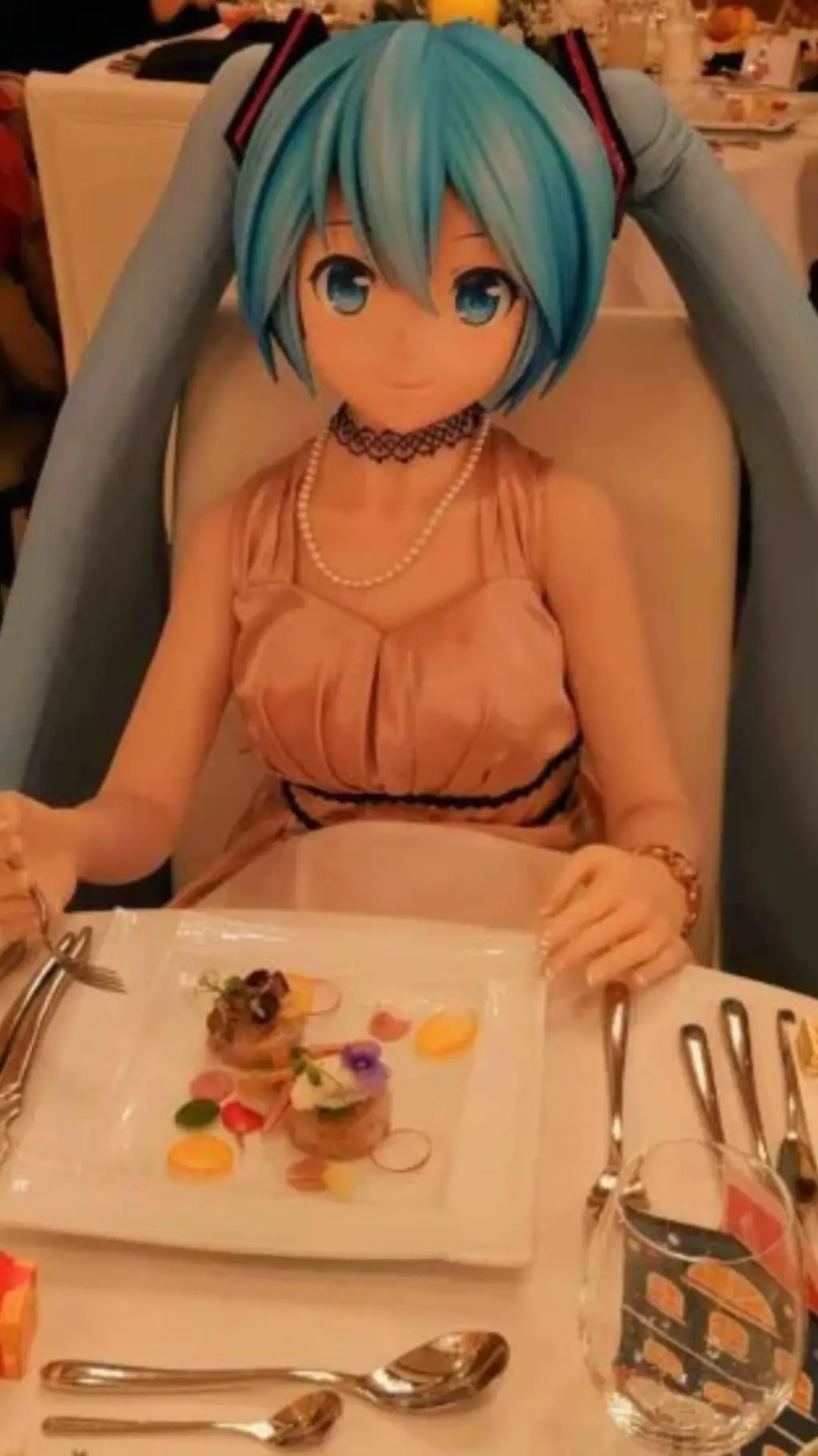 ai character: Hatsune miku  background