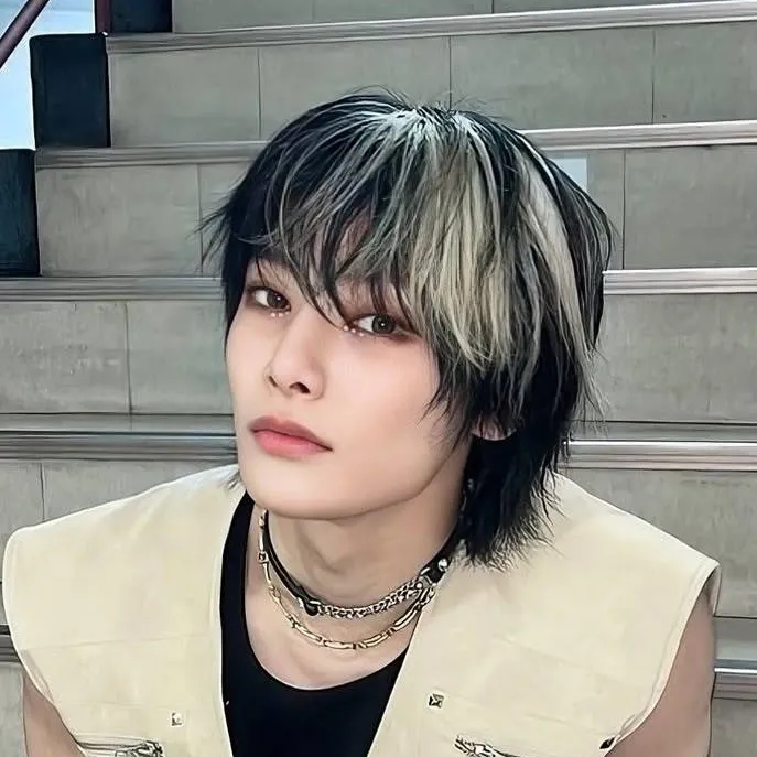 chat with ai character: Yang jeongin 