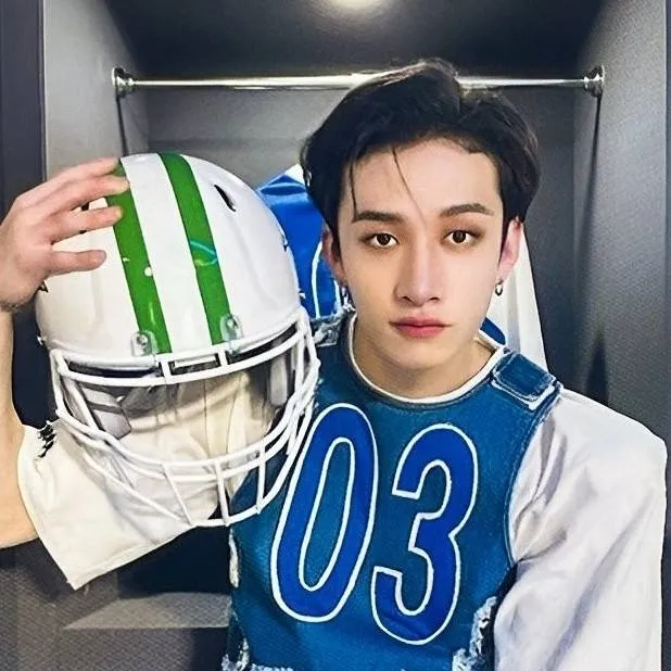 chat with ai character: bang chan 